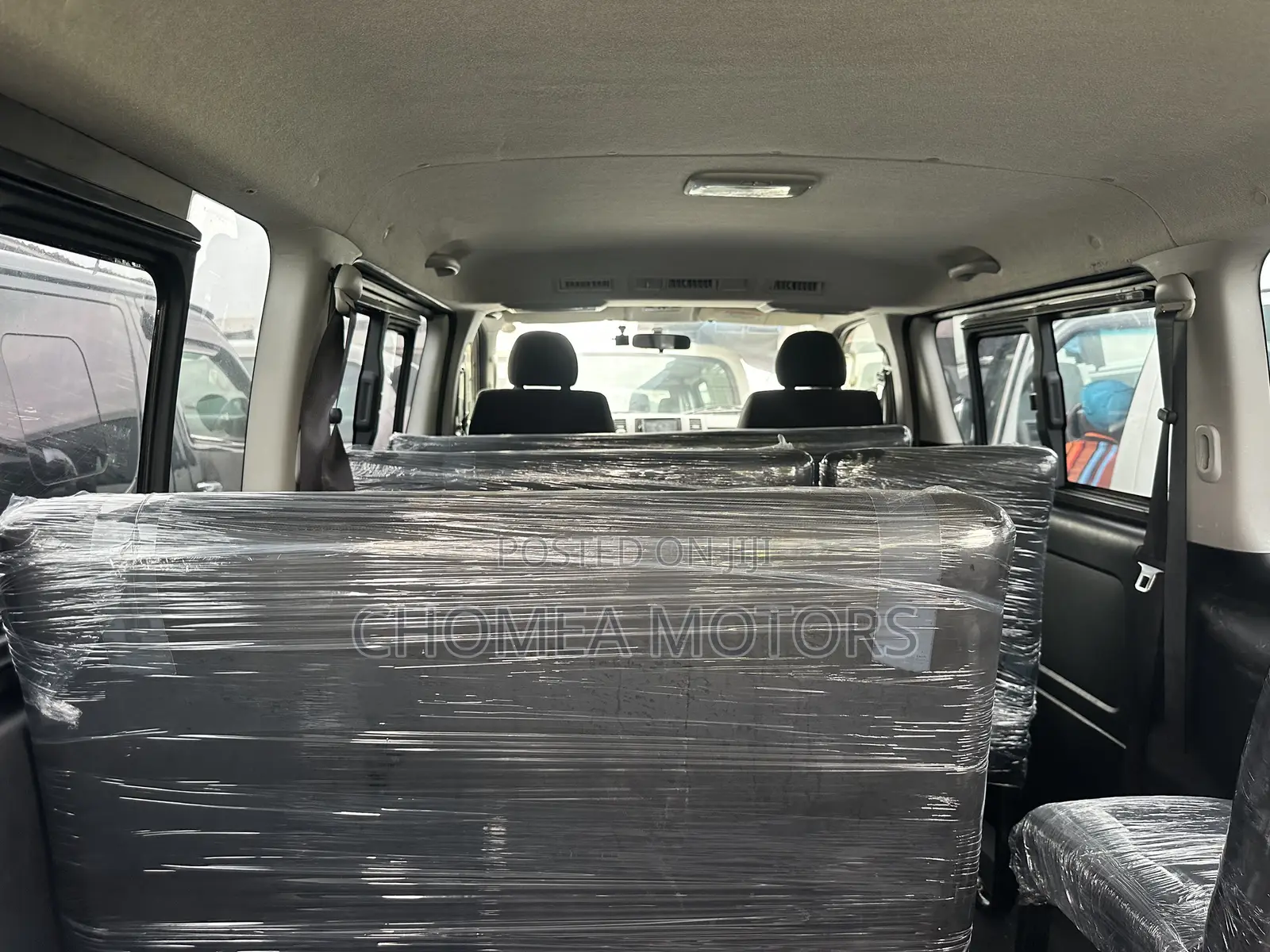 Toyota HiAce 2015