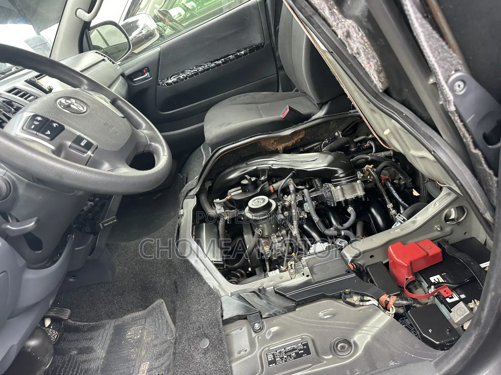 Toyota HiAce 2015