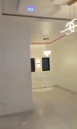 3bdrm Block of Flats in Eunice Properties, Benin City for rent
