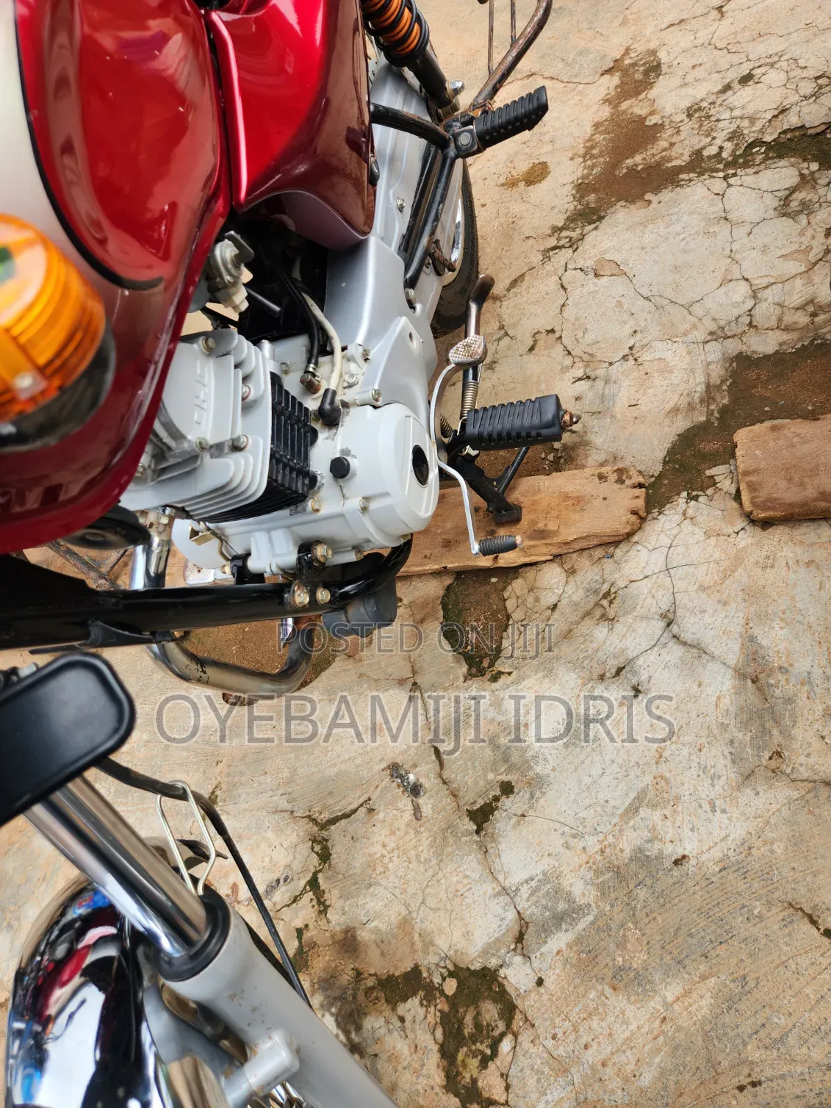 Bajaj Boxer 100 2026 Red
