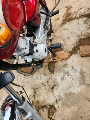 Bajaj Boxer 100 2026 Red