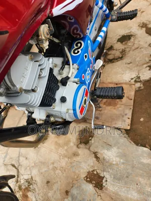 Bajaj Boxer 100 2026 Red