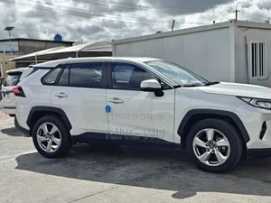 Toyota RAV4 2023 White