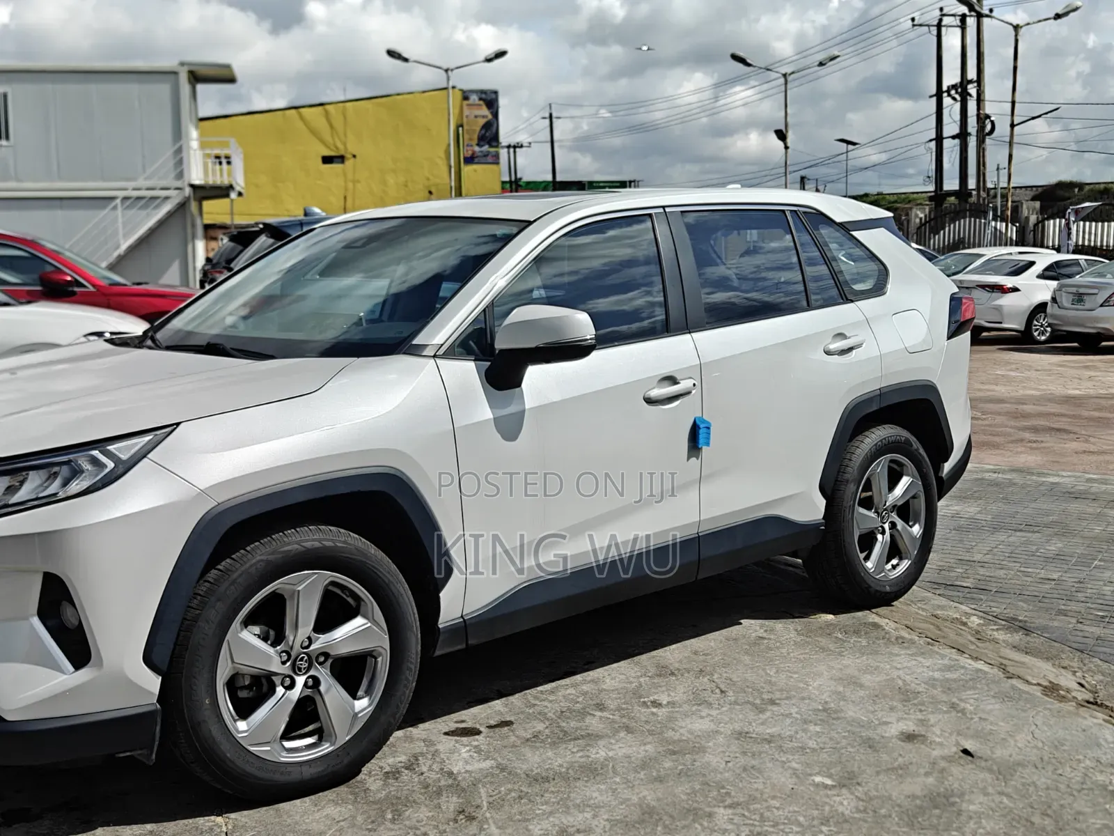 Toyota RAV4 2023 White