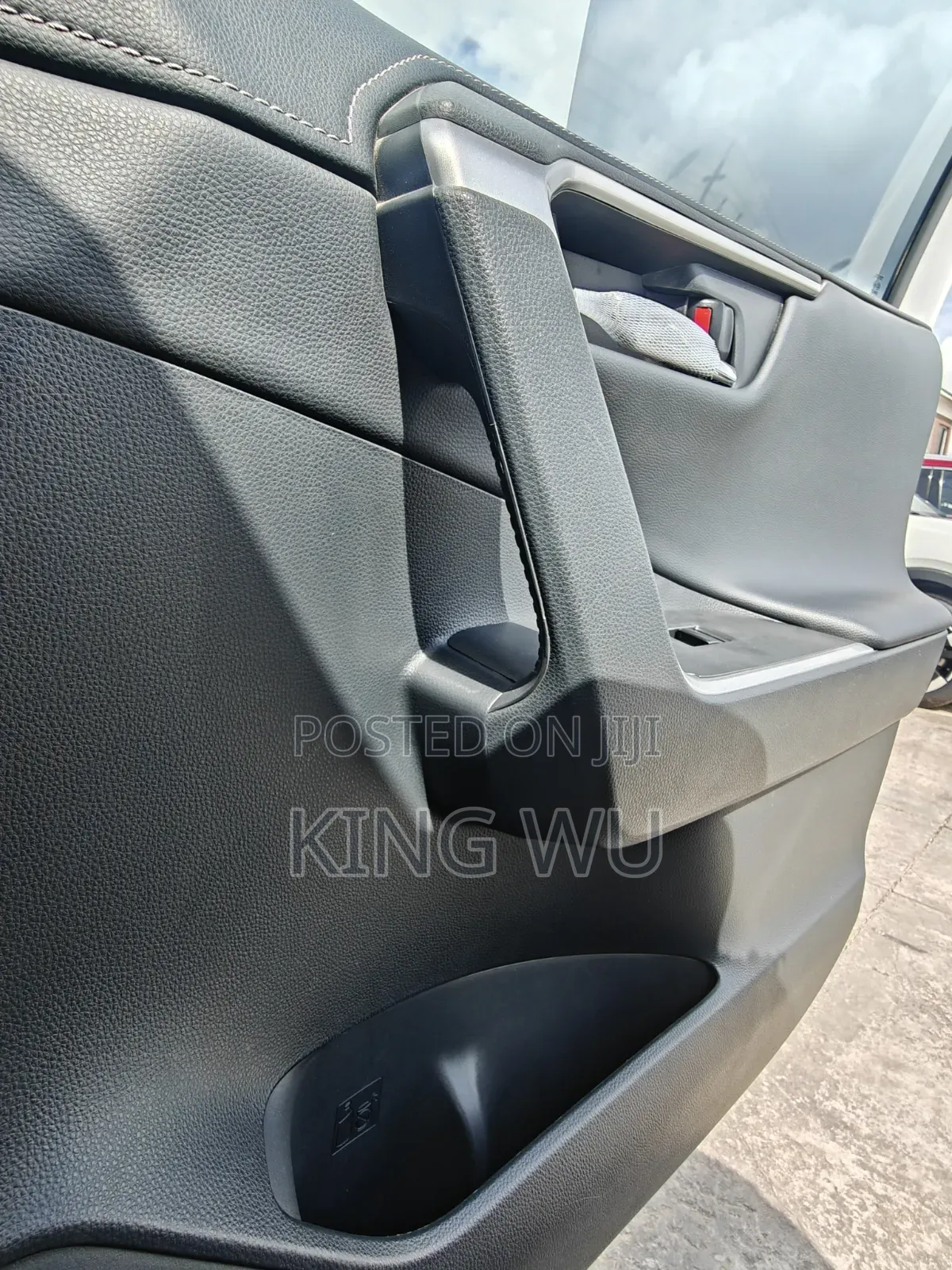 Toyota RAV4 2023 White