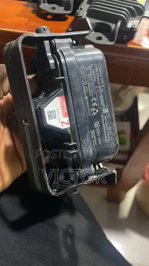 Front Logo Sensor Highlander 2015