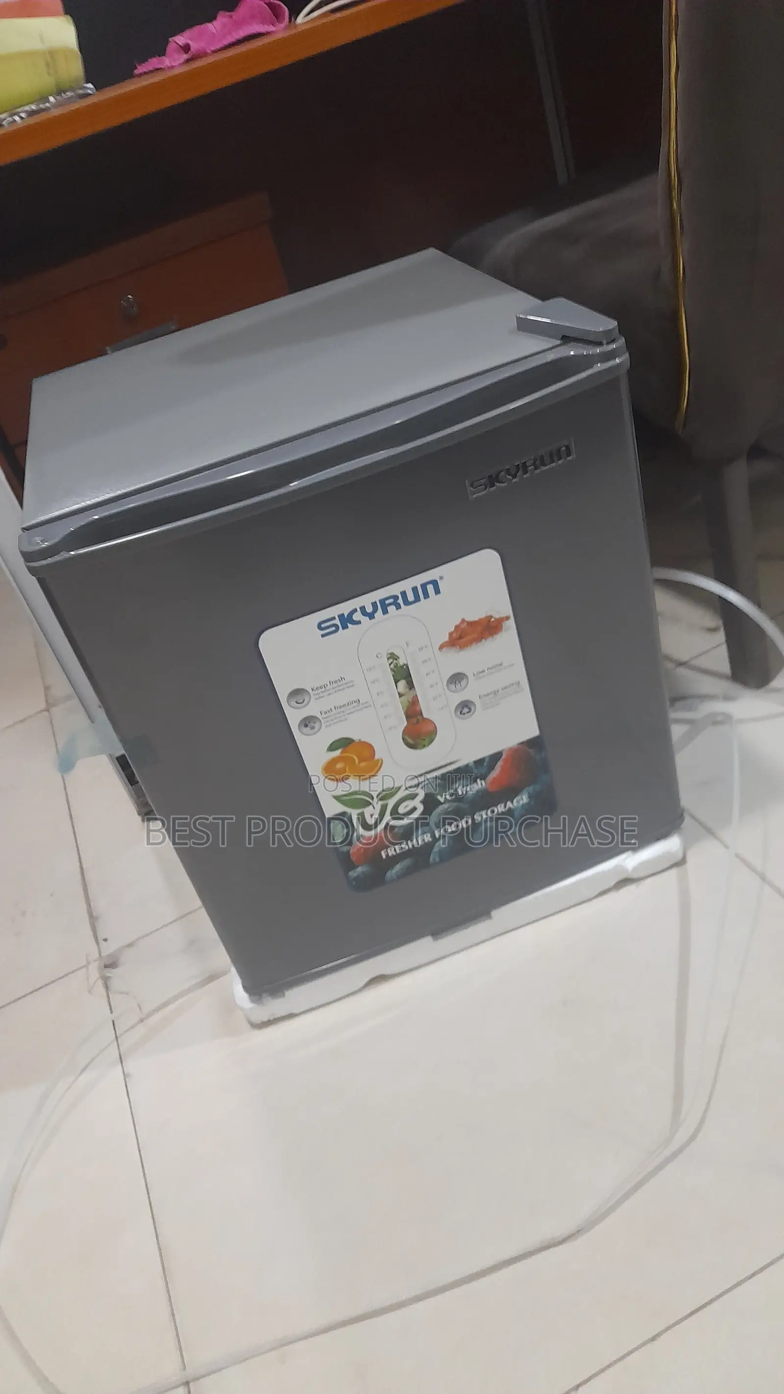 Skyrun BCD-50HW Compact Refrigerator