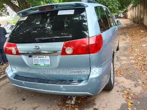 Toyota Sienna 2008 Blue