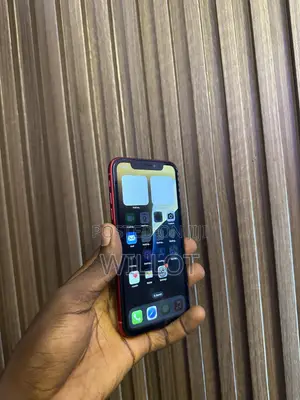 Apple iPhone XR 64 GB Red