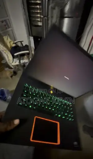 Laptop Alienware M16 R2 64GB Intel Core Ultra 7 HDD+SSD 1T