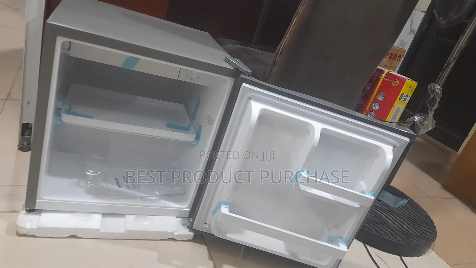 Skyrun BCD-50HW Space-Saving Fridge