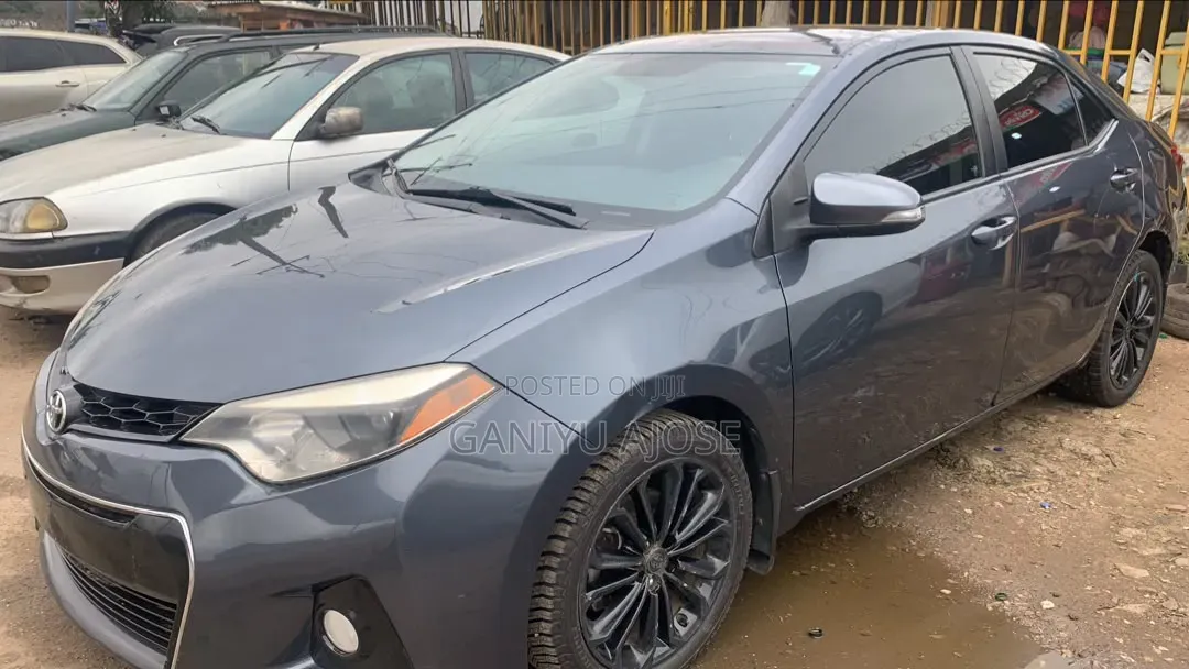 Toyota Corolla 2017 Blue