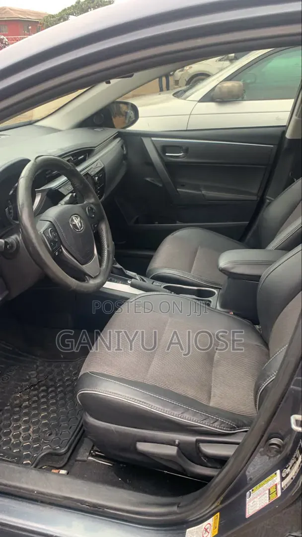 Toyota Corolla 2017 Blue