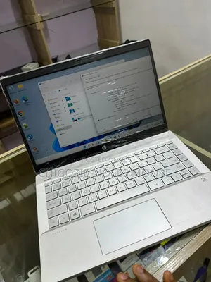 New Laptop HP Pavilion 14 8GB Intel Core i5 SSD 256GB