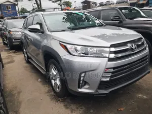 Toyota Highlander Limited 4dr SUV AWD (3.5L 6cyl 6A) 2015 Gray