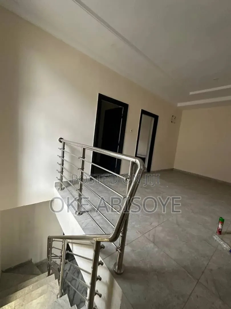 3bdrm Duplex in Oke-Badan, Akobo for rent