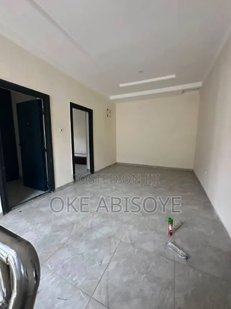 3bdrm Duplex in Oke-Badan, Akobo for rent