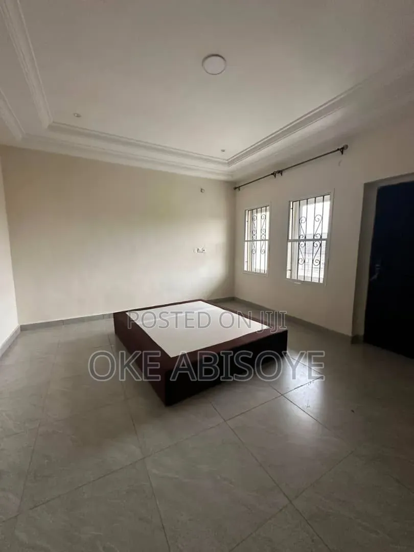 3bdrm Duplex in Oke-Badan, Akobo for rent