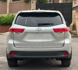Toyota Highlander 2017 Silver