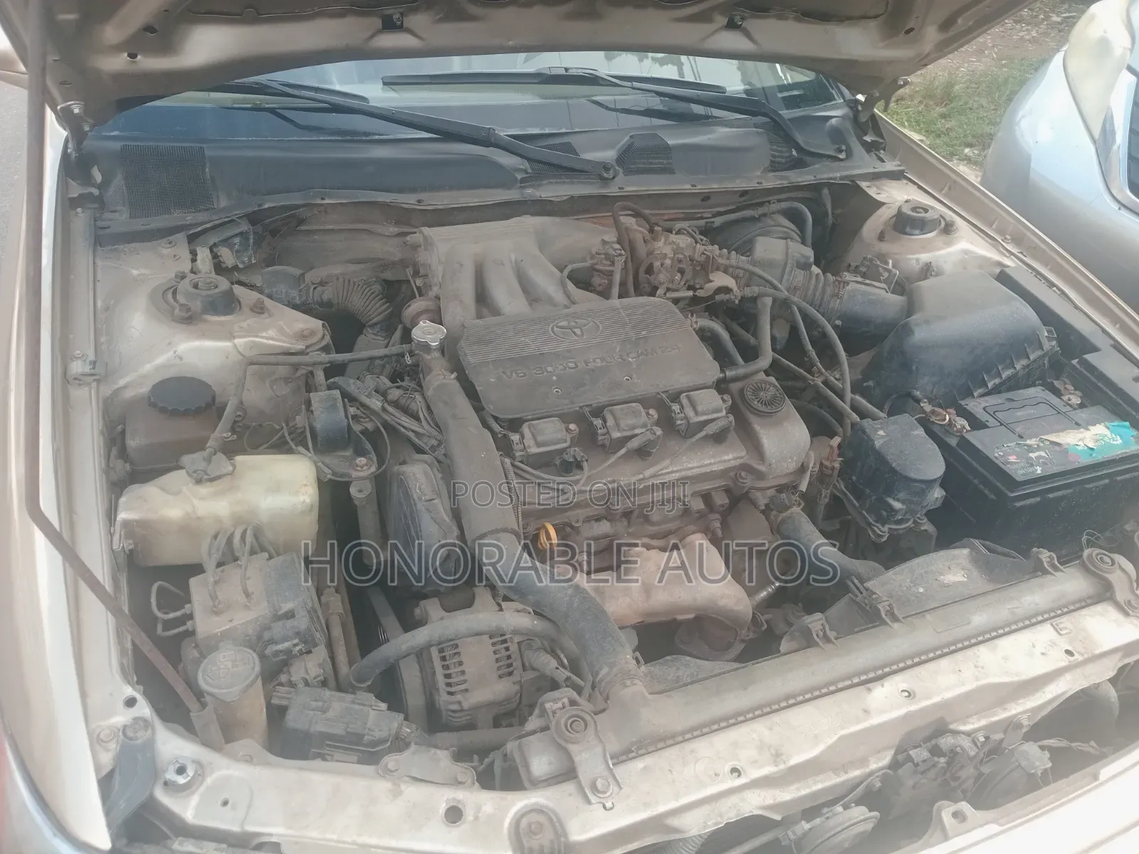 Toyota Camry 2000 Gold