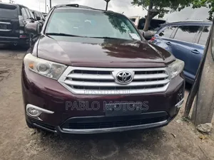 Toyota Highlander Limited 3.5l 4WD 2013 Maroon
