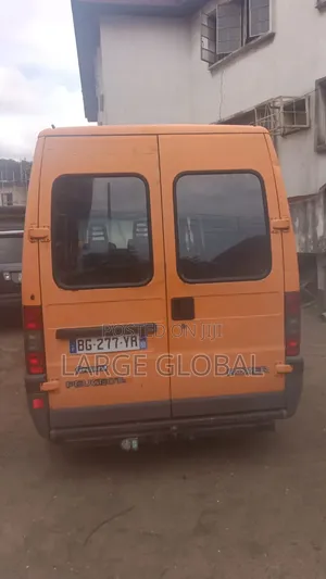 Peugeot Boxer 1992 Orange
