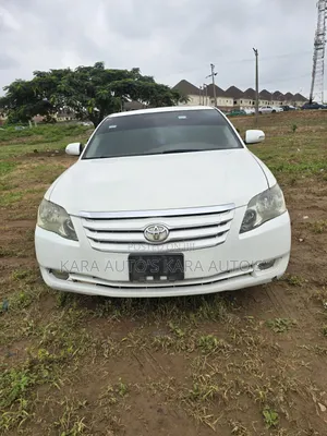 Toyota Avalon 2006 White