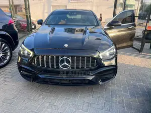 Mercedes-Benz E300 2017 Black