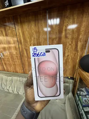New Apple iPhone 15 256 GB Pink