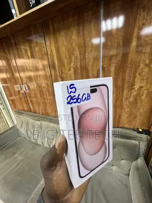 New Apple iPhone 15 256 GB Pink