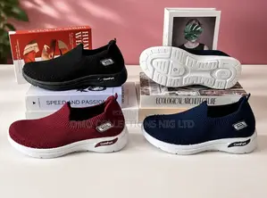 Fully Boxed Women’s Comfortable Slip-on Knit Sneakers