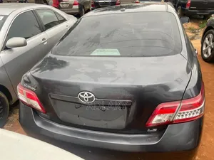Toyota Camry 2011 Gray