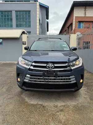Toyota Highlander XLE 4dr SUV AWD (3.5L 6cyl 6A) 2015 Blue