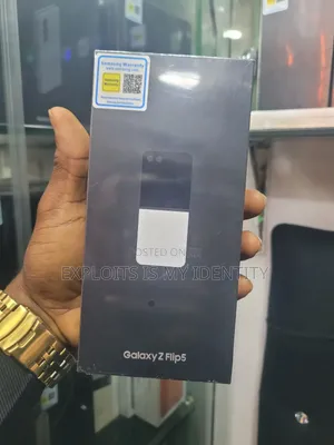 New Samsung Galaxy Z Flip 5 256 GB White