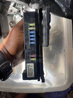 Venza Headlights Panel