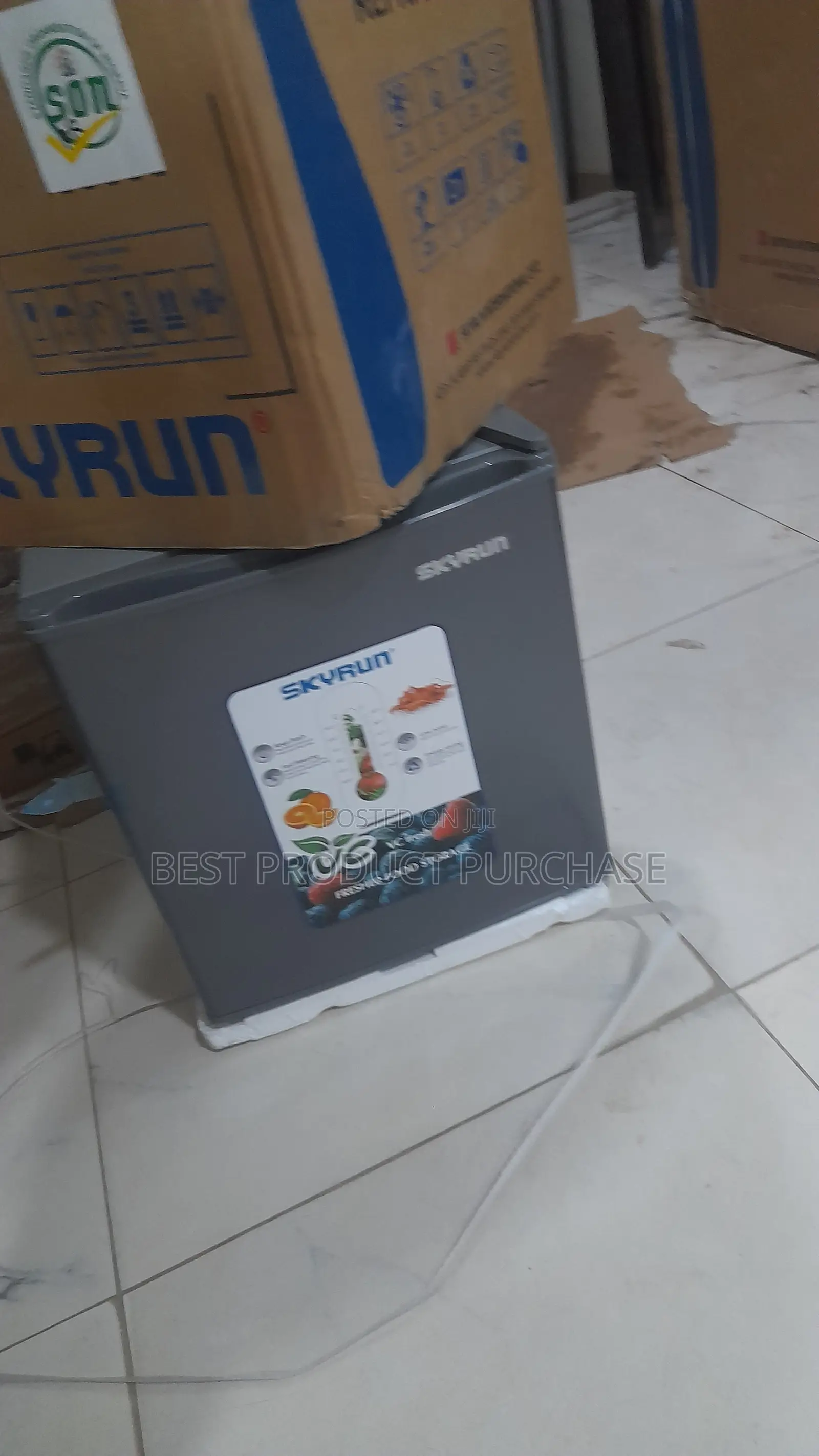 Clean Skyrun BCD-50HW Small Fridge Power Efficient