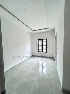 3bdrm Apartment in Lekki Phase 1 for rent