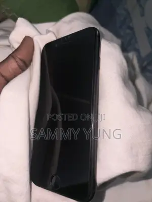 Apple iPhone 8 64 GB Black