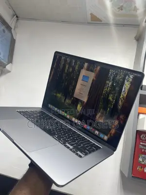 Laptop Apple MacBook Air 2024 M3 16GB Apple M3 SSD 512GB