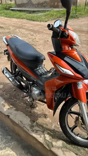 Lifan 2022 Red