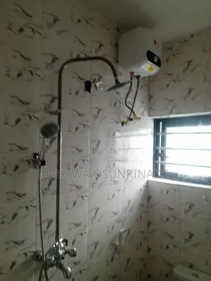 2bdrm Apartment in Ologuneru for rent