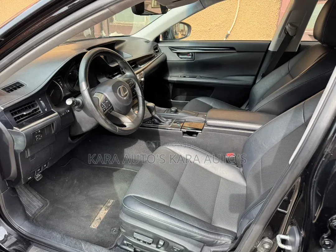 Toyota Camry 2016 Black