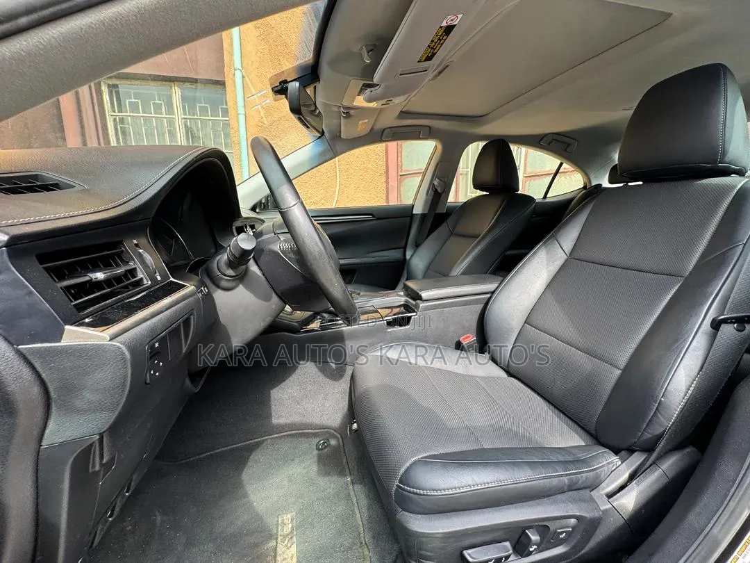 Toyota Camry 2016 Black