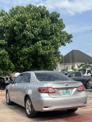 Toyota Corolla 2012 Silver
