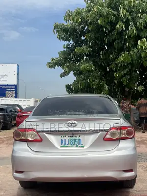 Toyota Corolla 2012 Silver
