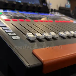 Behringer Wing Compact
