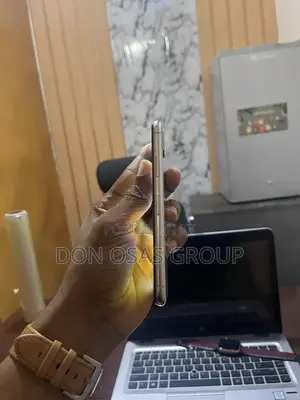 Apple iPhone X 256 GB White