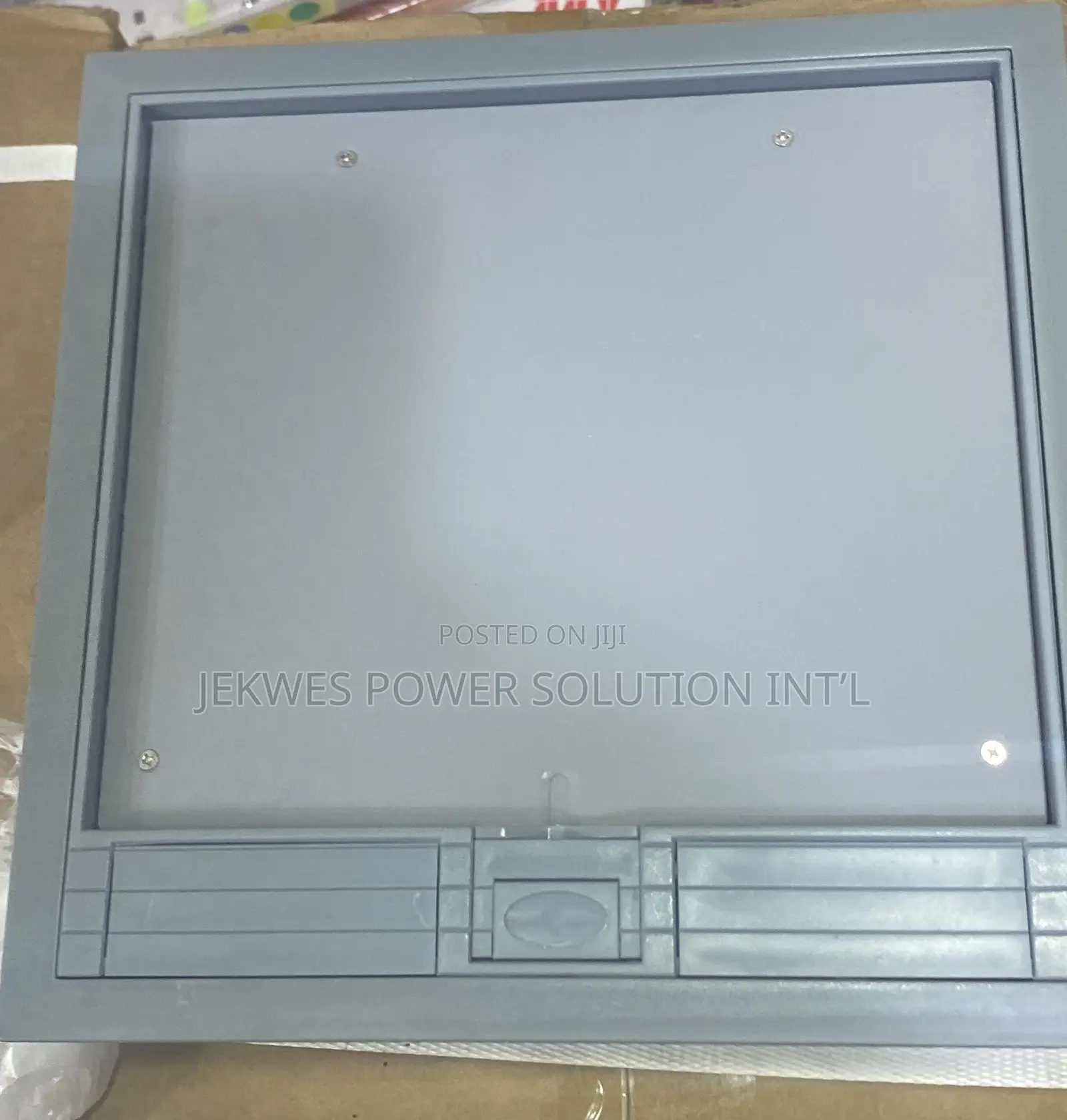 Original Raised Floor Outlet Box