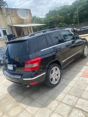 Mercedes-Benz GLK-Class 2010 Black