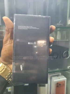 New Samsung Galaxy S22 5G 128 GB Black